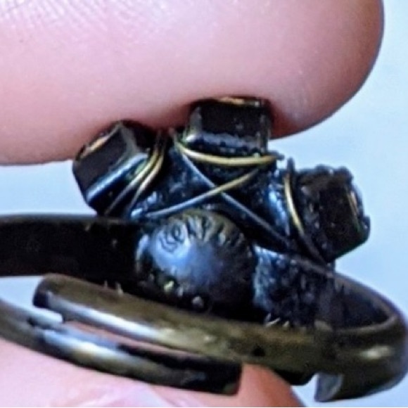 KLONPLOTT Bended Lights Wire Wrapped Red Stones Brass Ring Jewelry Adjustable - Picture 6 of 6